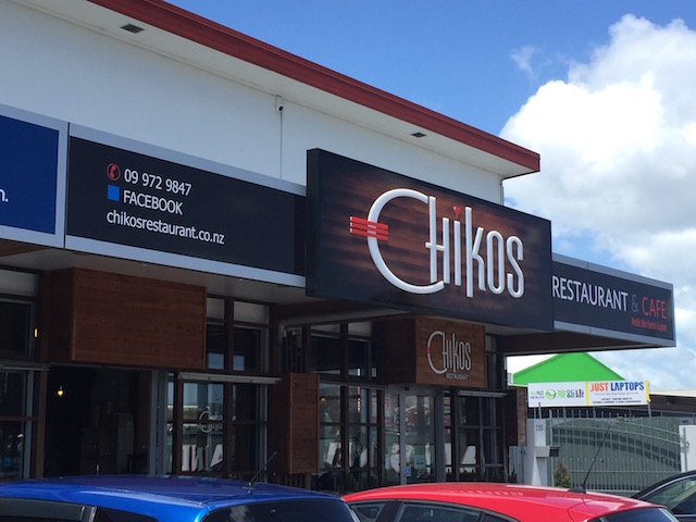 chikos-exterior