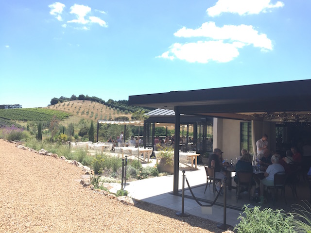 waiheke tantalus outdoor seatings