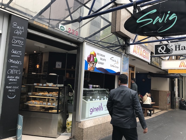 sign cafe 201711 entrance