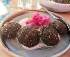 gemmayze st 201801 falafel