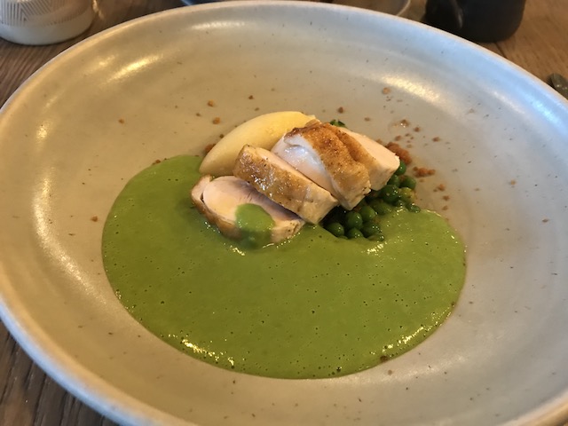 paris butter 201711 chicken w lettuce sauce