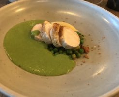 paris butter 201711 chicken w lettuce sauce2