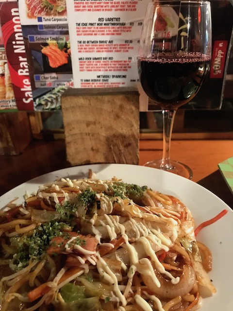 sake bar nippon 201802 wine & yakisoba