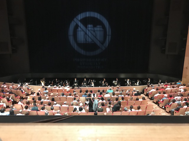 shen yun201802 auckland stage