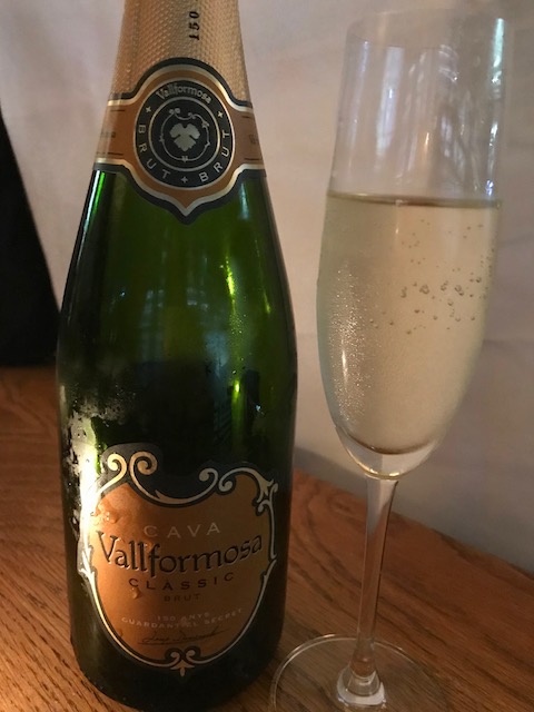 cafe hanoi 201804 cava wine