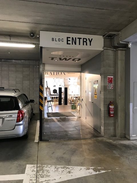 bloc 201903 parking entrance