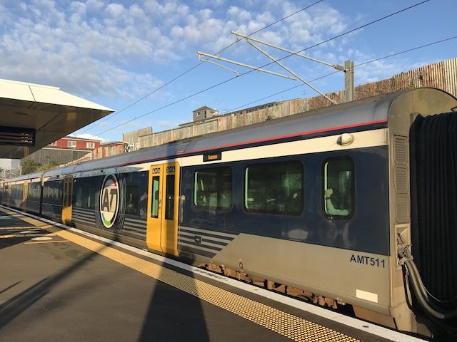 auckland train 201906 western train