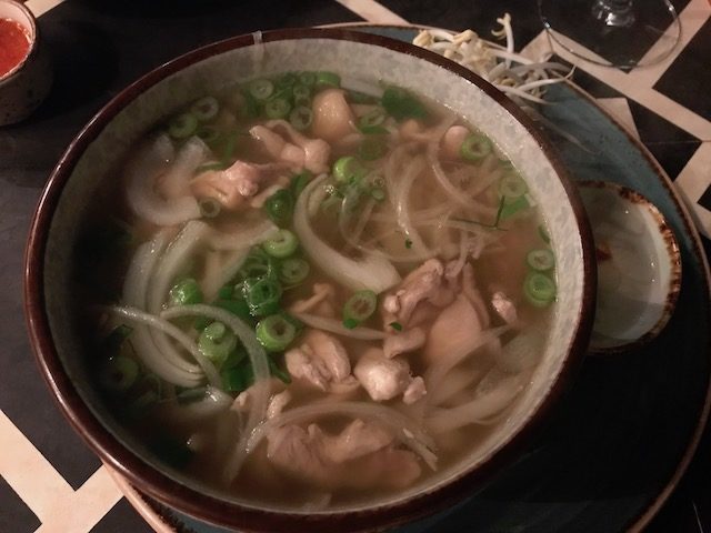 le vietnamese kitchen 201907 pho chicken