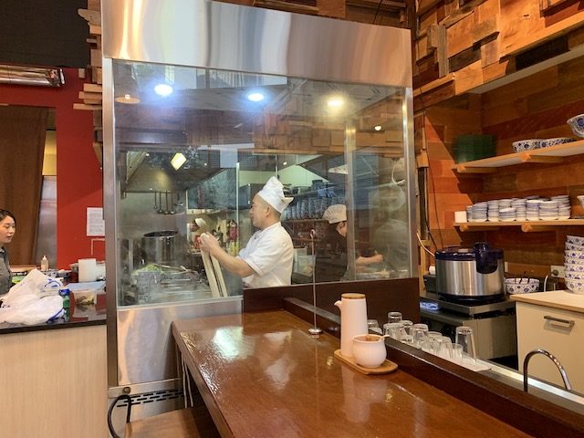 king made noodles 201911 open kitchen