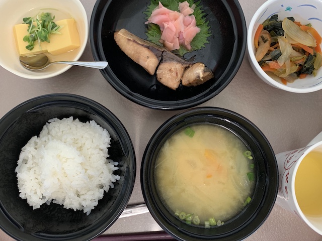 hospital meals 0312D