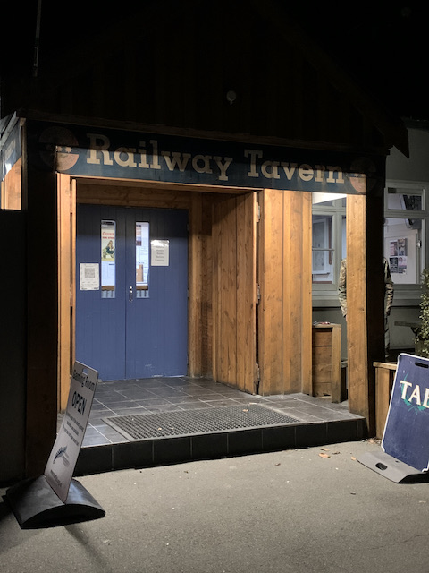 railway tavern 202106 entrance